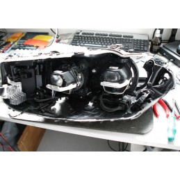 Professionelle Reparatur und Generalüberholung von BMW 5er G30 LED Scheinwerfern.